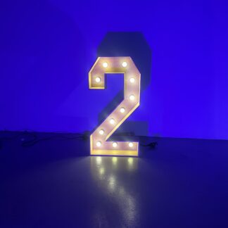 Lichtcijfer 2 huren in Eindhoven - Jarno Verhuur Best - Lichtletters - Partycijfers verhuur Eindhoven