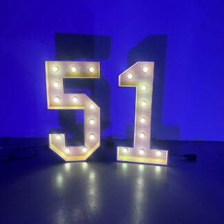 Lichtcijfer 51 huren in Eindhoven - Jarno Verhuur Best - Lichtletters - Partycijfers verhuur Eindhoven